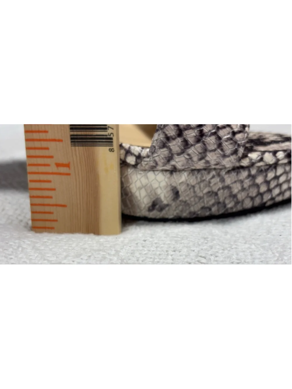 Vince Camuto Snakeskin Python Leather Sathina Block Heel Platform Sandal 8.5 EUC